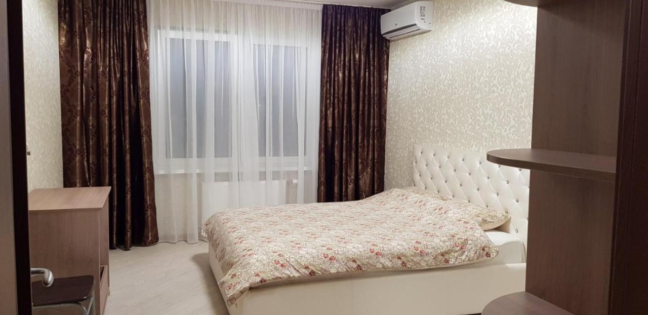 просторные бариса гмыри 14б Apartment Kyiv