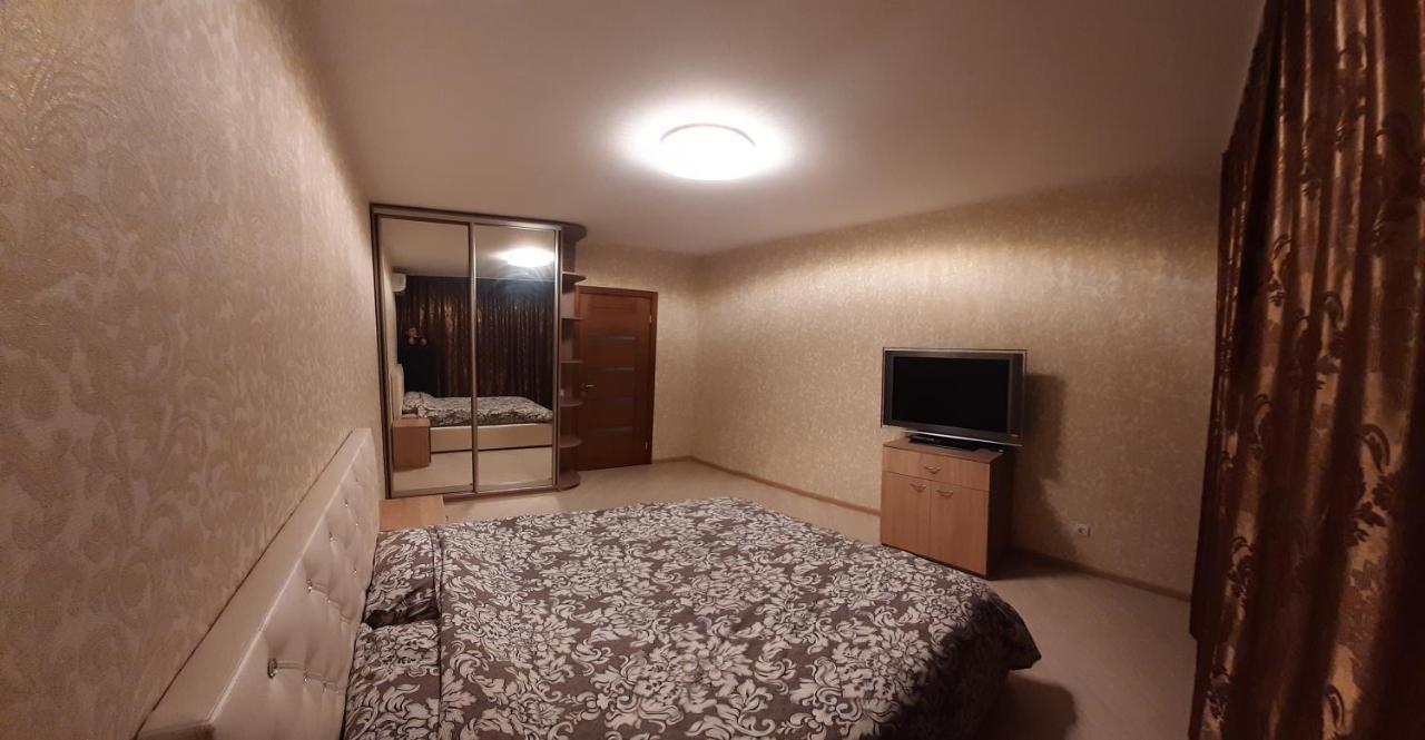Apartment просторные бариса гмыри 14б Kyiv