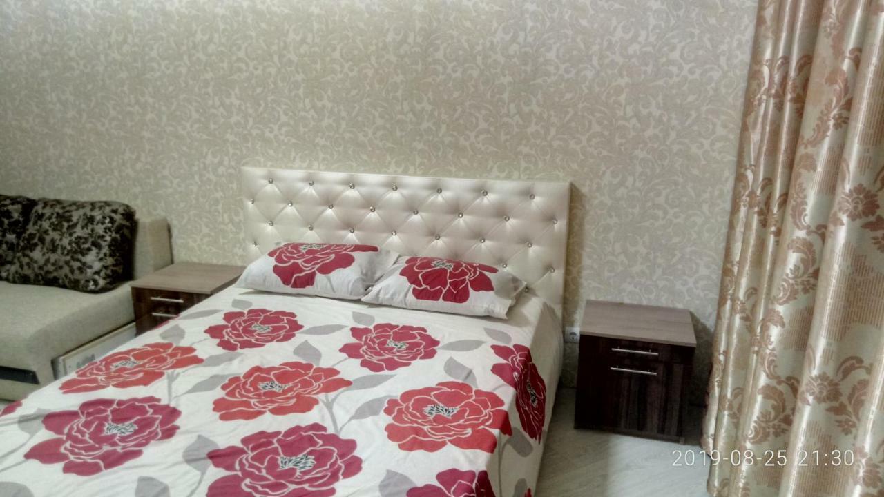 Apartment просторные бариса гмыри 14б Kyiv